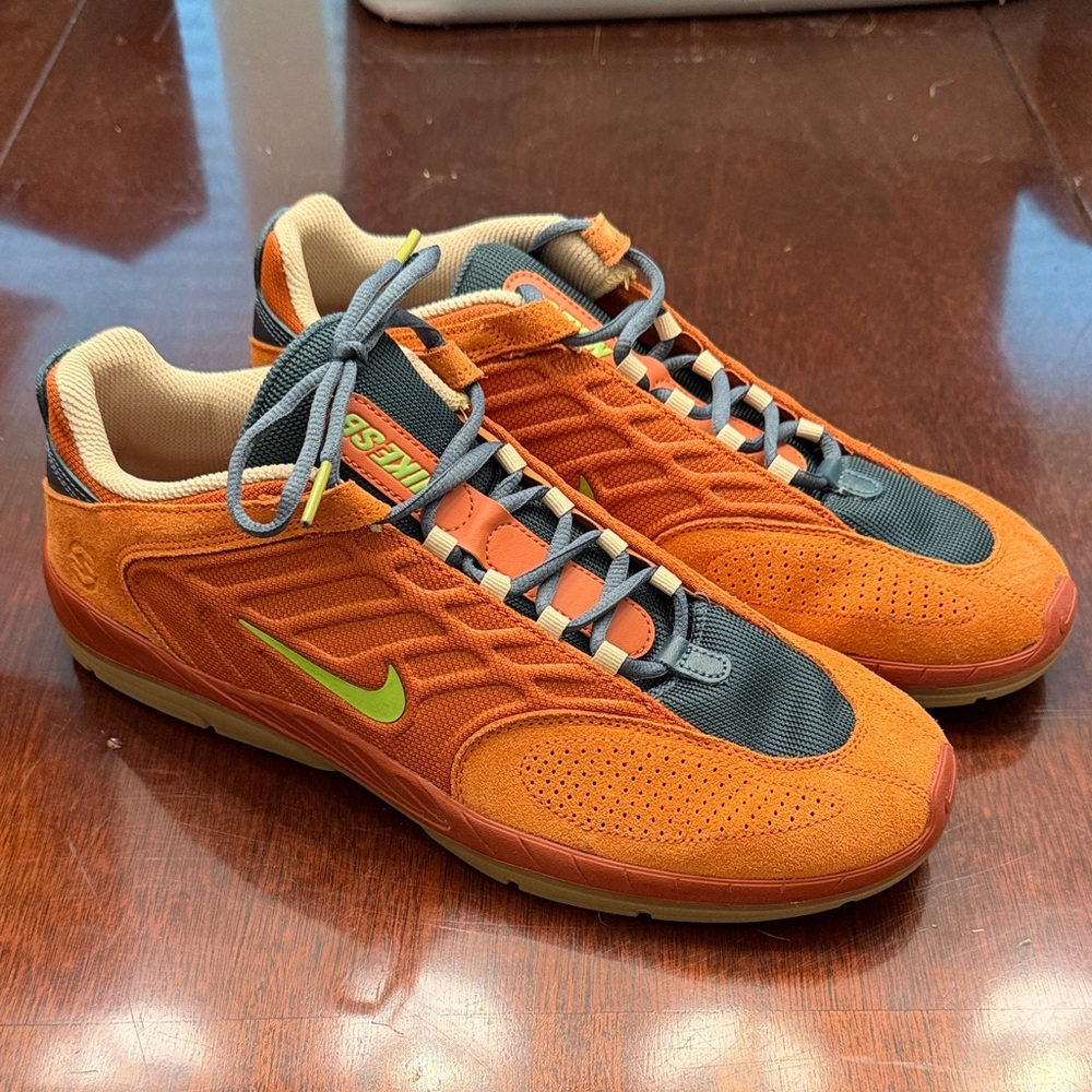 Nike SB Vertebrae “Dark Russet” Orange and Dark Gray Men’s Sneakers